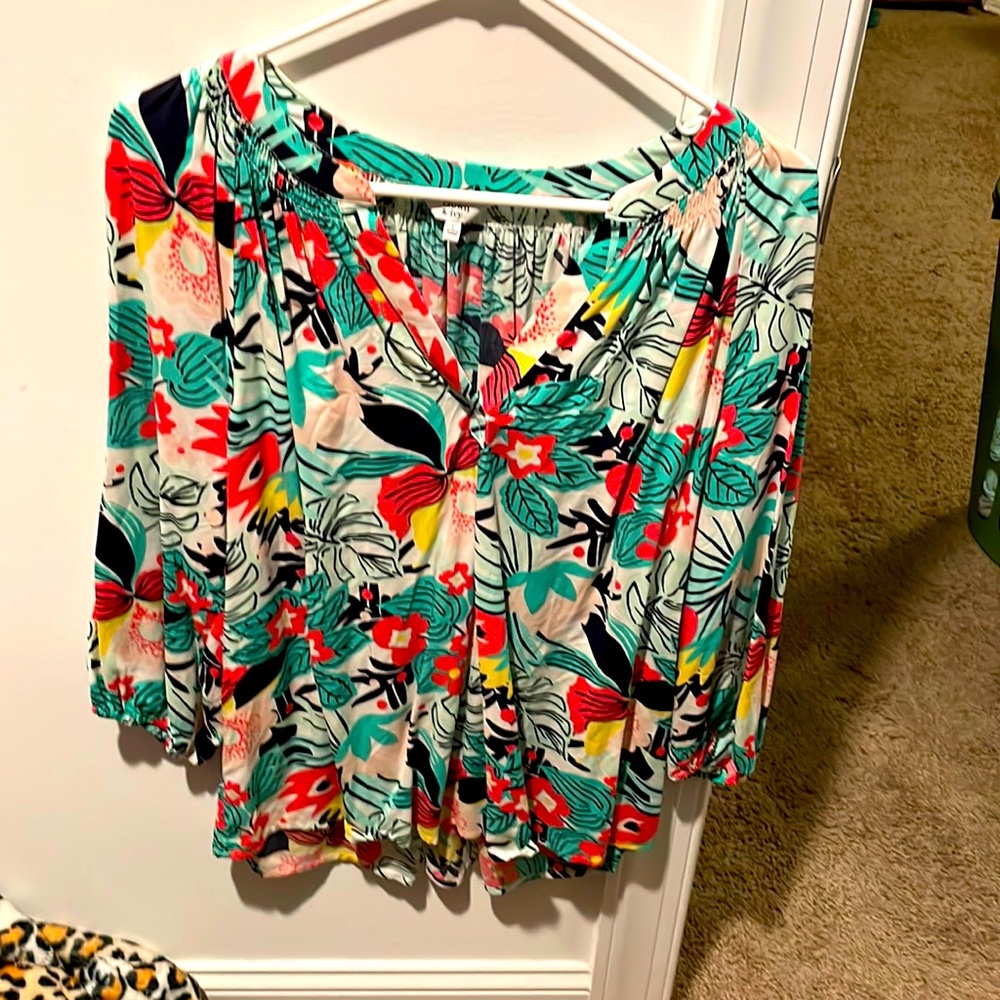 Crown & Ivy Floral Blouse